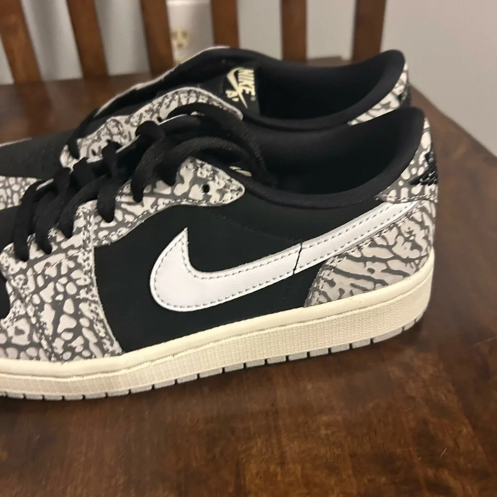 Nike Air Jordan‎ 1 Retro Low OG Black Cement Elephant Mens Size 6.5 Sneakers